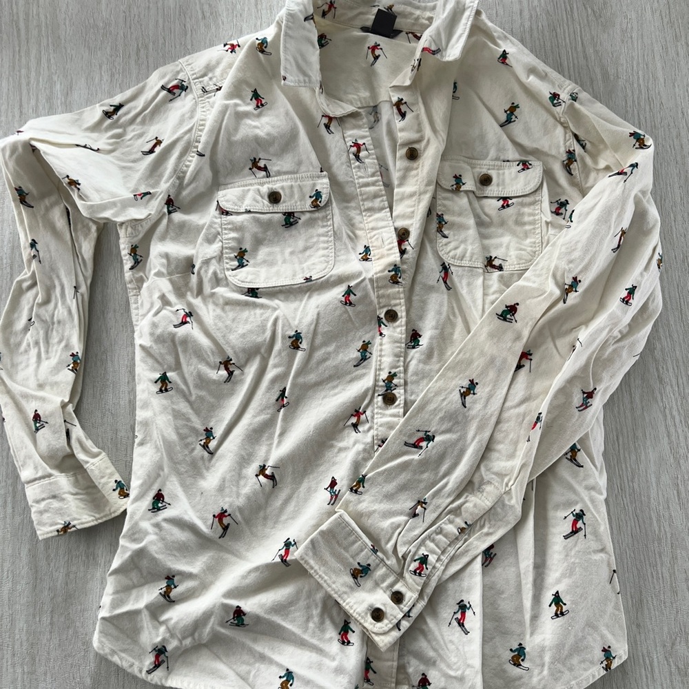 Eddie Bauer ski hill print button down